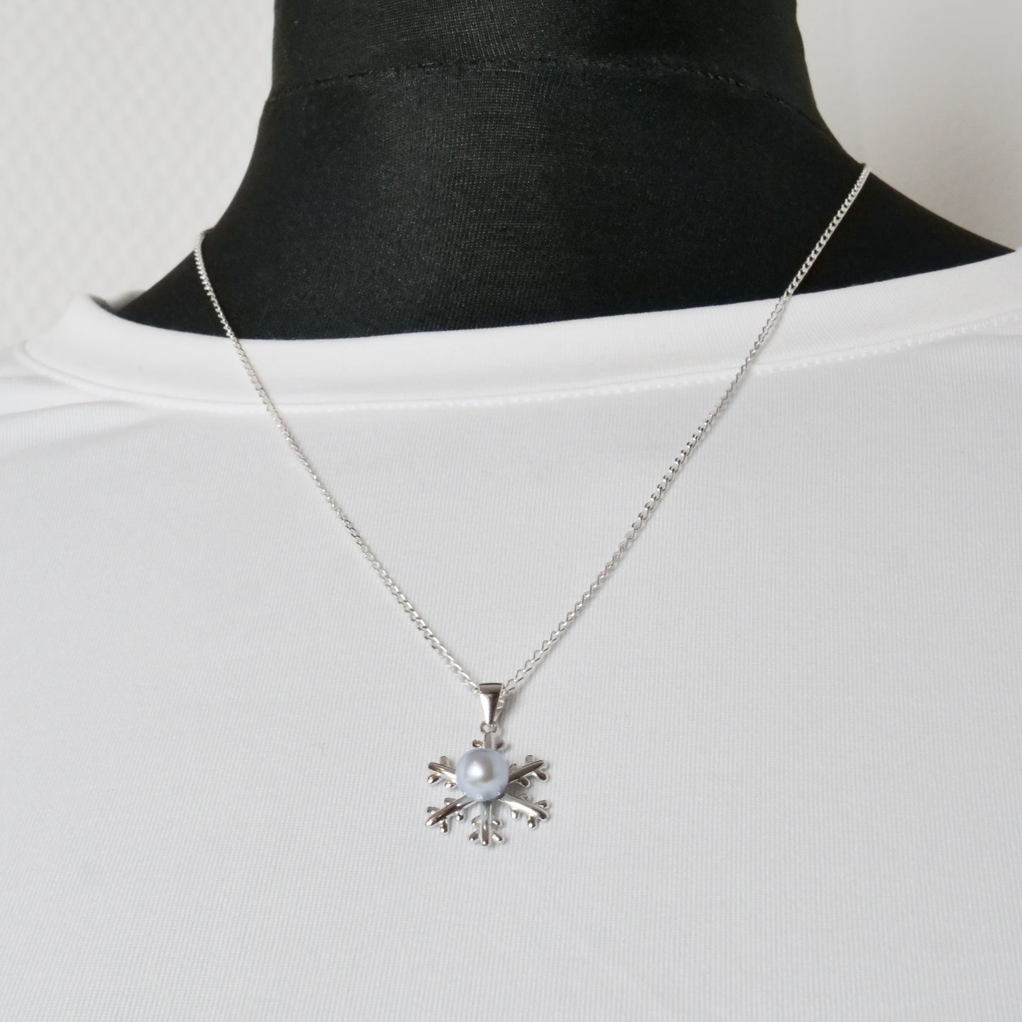 Schneeflockenkette mit Perle