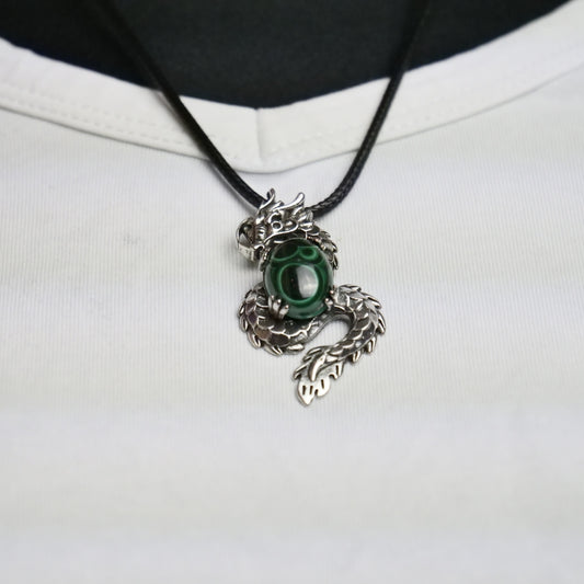 Lederkette mit Drachenanhänger Malachit