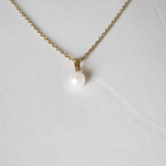Kette Edelstahl, goldfarben, mit weißer Perle