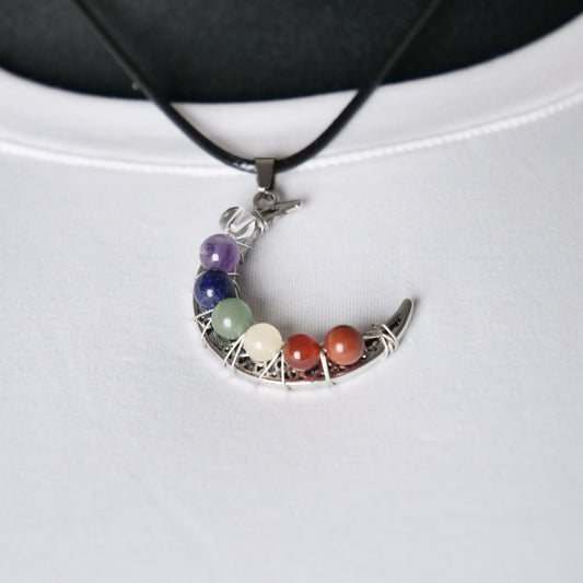 Lederkette mit Anhänger "Mond", 7 Chakren